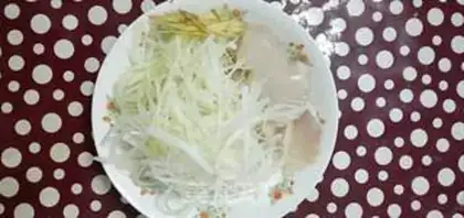 Make radish silk fish soup step 0