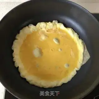 Make Cream pepper fried eggs step 1
