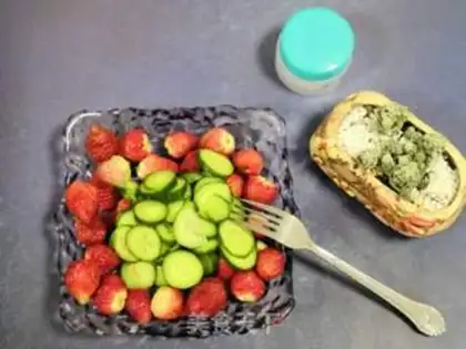 Make Strawberry cucumber lasa step 3