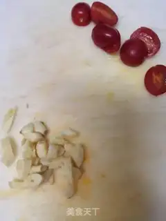 Make Garlic doll food step 1