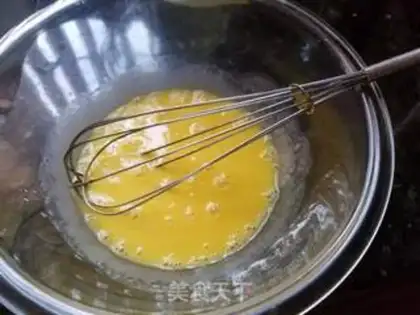 Make Strawberry roll step 1