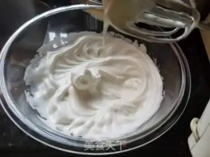 Make Strawberry roll step 3