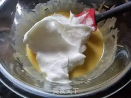 Make Strawberry roll step 4