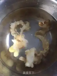 Make Milk Lotus fish gel soup step 0