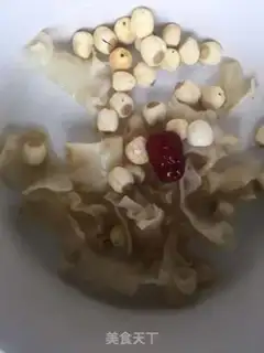 Make Milk Lotus fish gel soup step 1