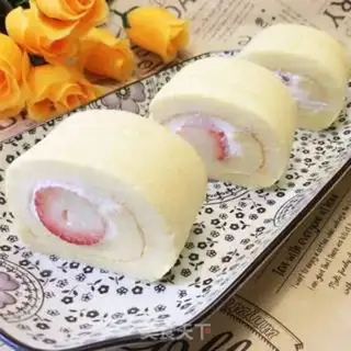 Make Strawberry roll step 14