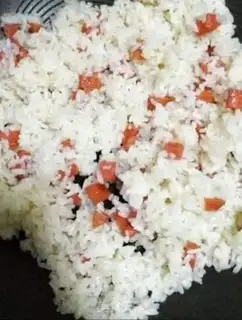 Make Pineapple rice step 1