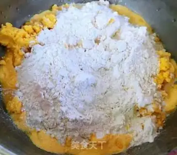 Make radish radish and fresh corn box step 0