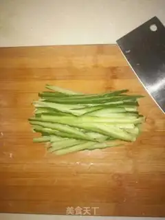 Make A cucumber sprouts fan step 4