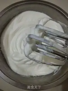 Make Japanese strawberry cake step 2