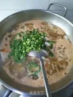 Make Seafood mushroom pastry soup step 11