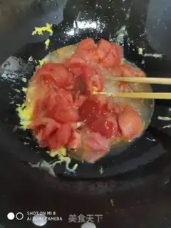 Make Tomato fried eggs step 3