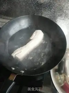 Make Five meat eggs and soybeans step 3