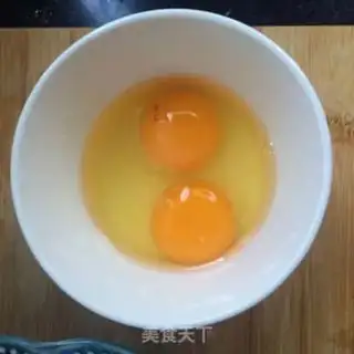 Make Garlic egg fried rice step 3