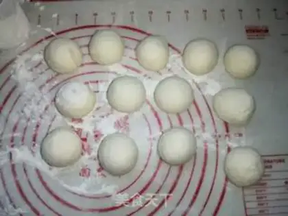 Make Poppy buns step 10