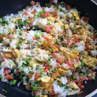 Make Garlic egg fried rice step 7