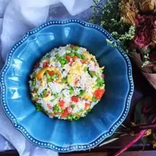 Make Garlic egg fried rice step 8
