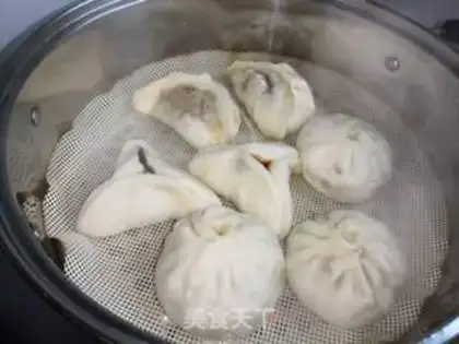 Make Poppy buns step 16