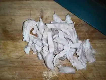 Make Pepper fried the pig belly step 1