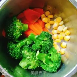 Make Vegetable fried buns step 1