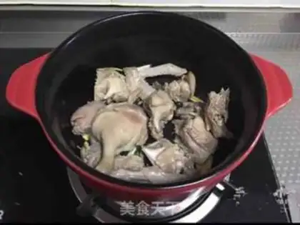 Make Pork soup step 2