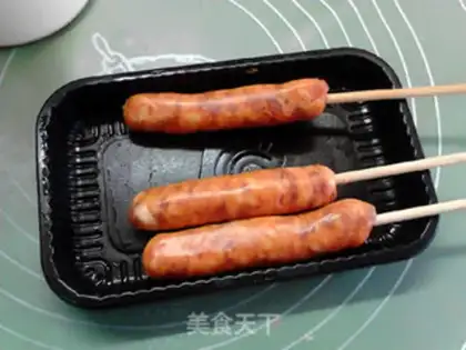 Make Spicy sausage egg sticks step 1
