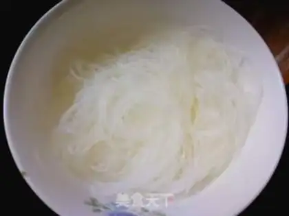 Make An egg dumpling for a rhinoceros fan step 2
