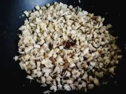 Make An egg dumpling for a rhinoceros fan step 8