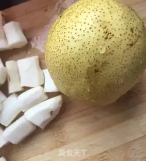 Make Pear Pine soup step 1