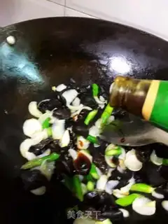 Make Fresh lilies for wood step 9