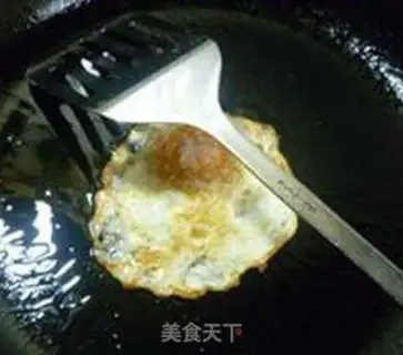 Make Fried eggs in the kitchen step 6