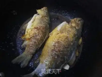 Make Home-cooked fish step 7