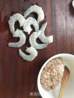Make Fried shrimp buns step 2