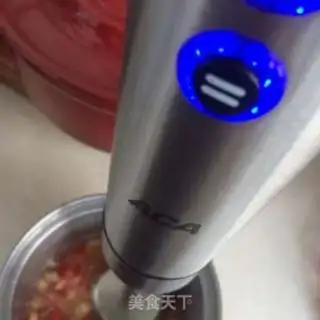 Make Banana strawberry milkshake step 5
