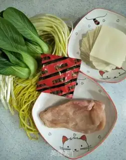 Make Chicken chests and yellow tea step 0