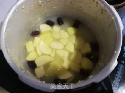 Make Red-tree apple porridge step 2