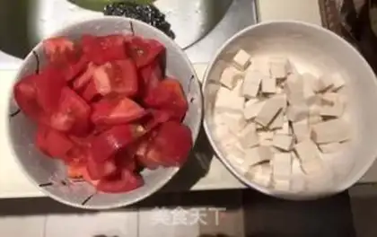 Make Tomato egg tofu step 1