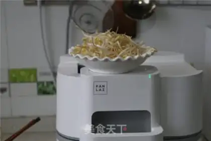 Make Bean sprouts and rice noodles step 4