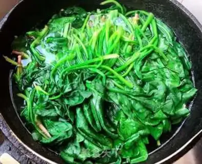 Make Spinach with rainbows step 0