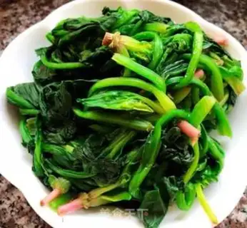 Make Spinach with rainbows step 1