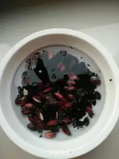 Make Three black red dates step 2
