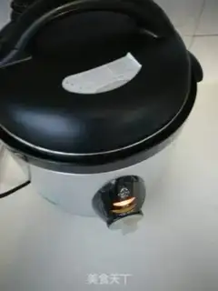 Make Three black red dates step 4