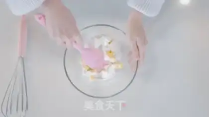 Make Rosecake step 8