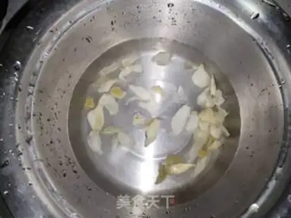 Make Little rice lily oatmeal step 0