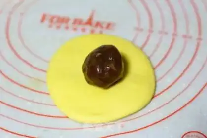 Make Pineapple buns step 2