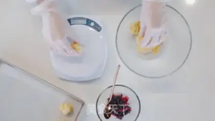 Make Rosecake step 12