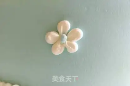 Make A flower cake step 10