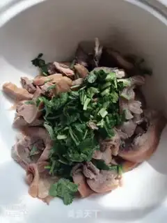 Make Cold-headed pork step 1