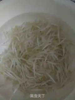 Make The green bean sprouts step 2