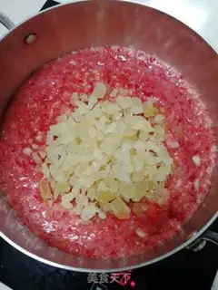 Make Homemade strawberry sauce step 2